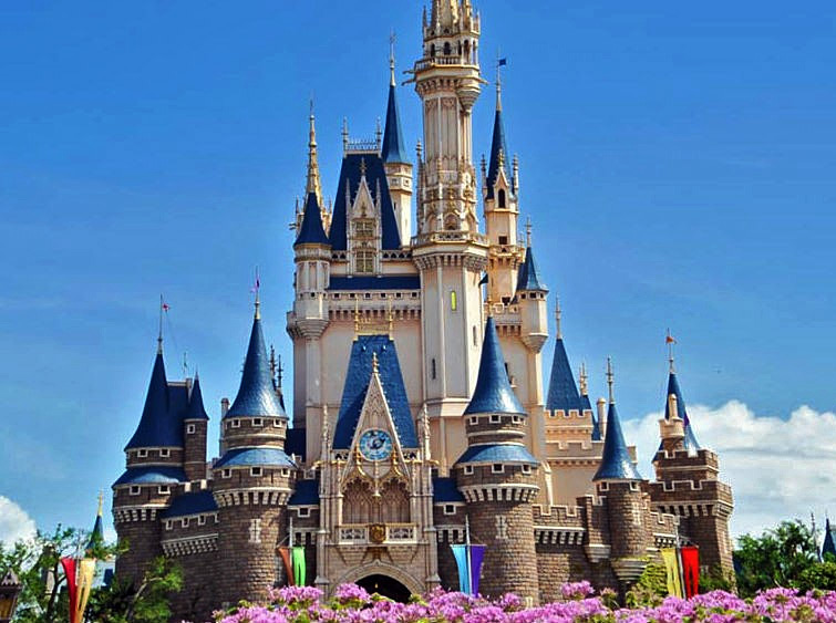 Tokyo Desny Resort Tokyo Disney Land and Tokyo Disney Sea (Chiba)